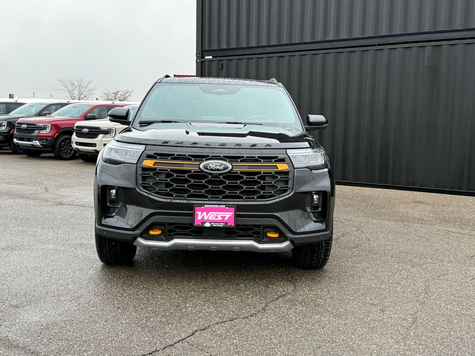 View vehicle photo 3