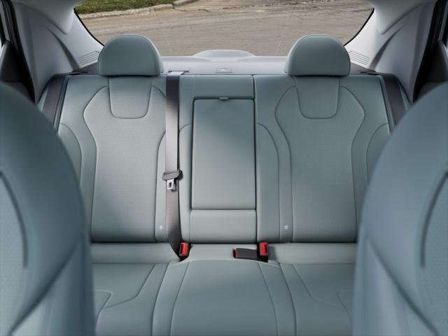 2025 Hyundai Elantra Limited - Photo 12