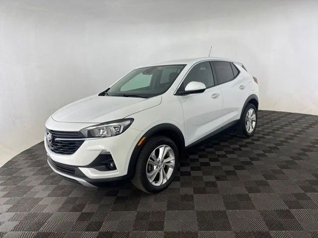 Used 2022 White Buick Preferred image 3