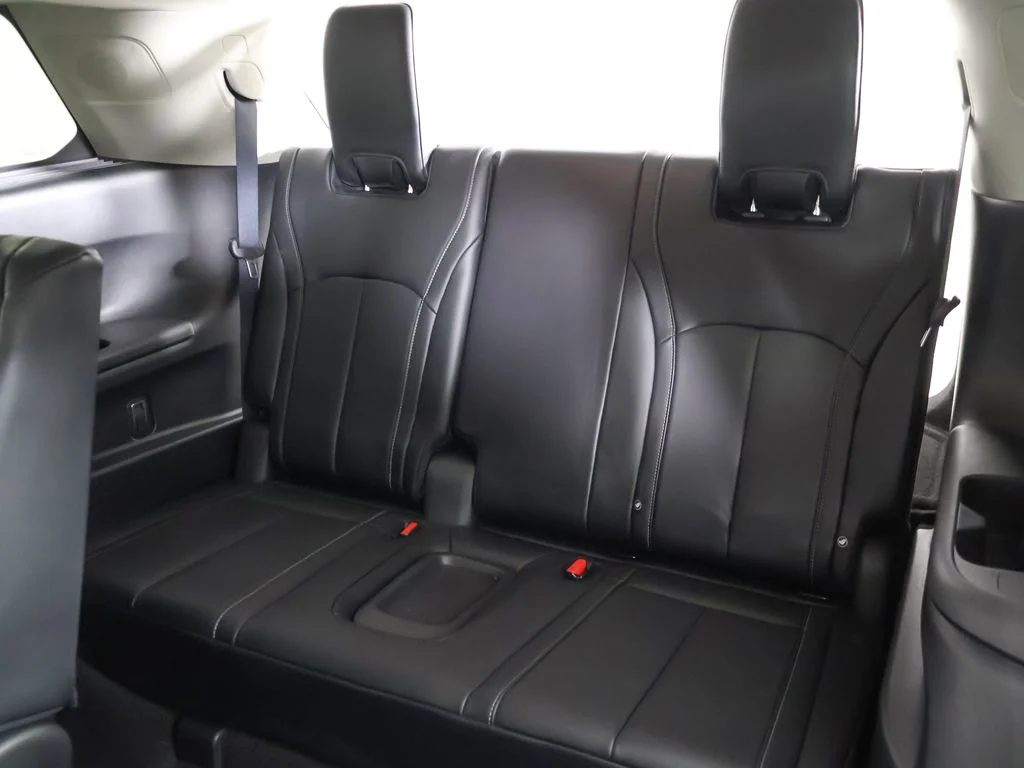 Used 2023 Titanium INFINITI LUXE image 40