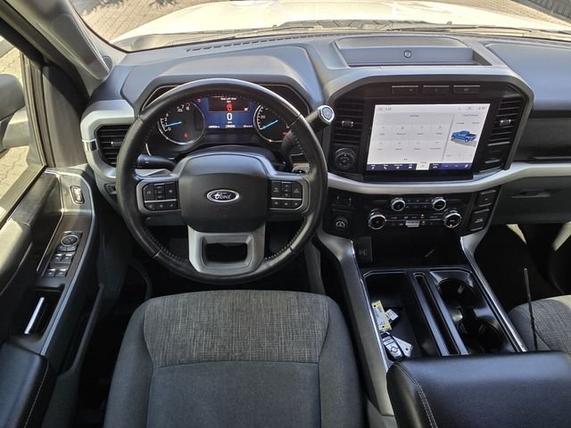 Used 2022 White Ford XLT image 17