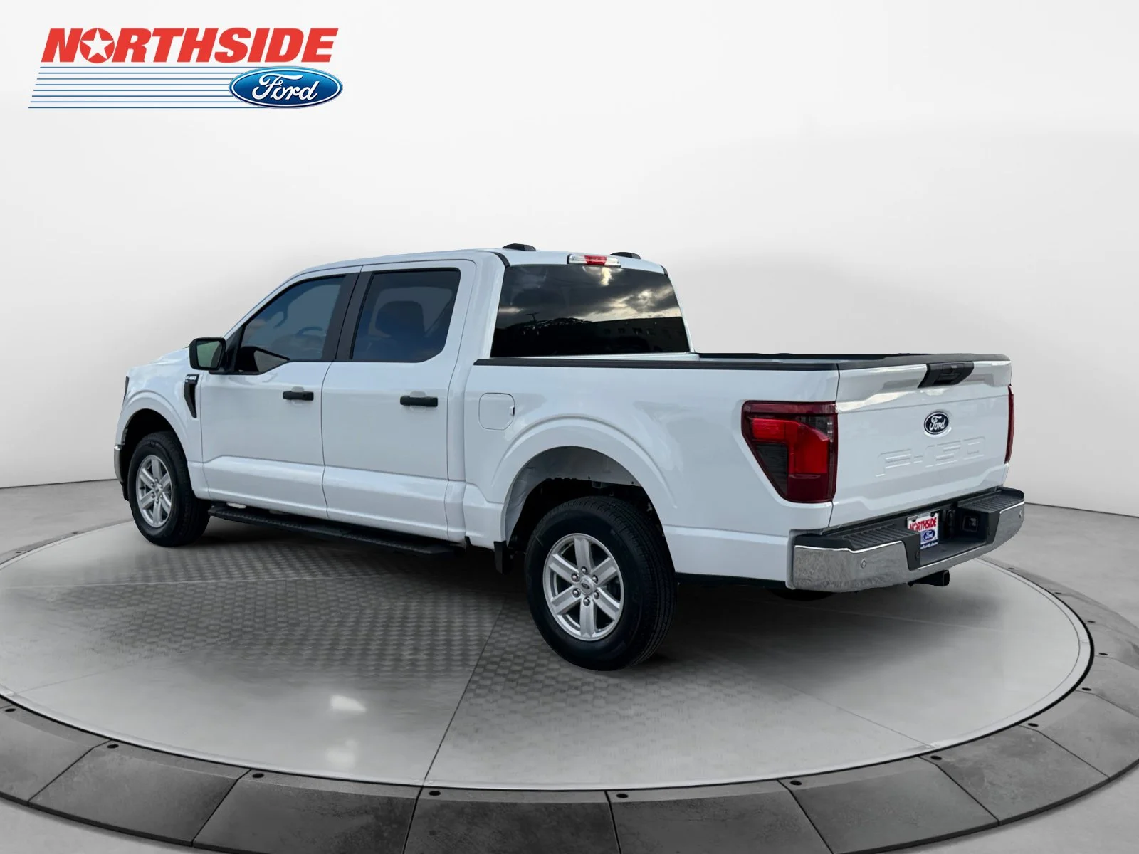 New 2026 Oxford White Ford XL image 5