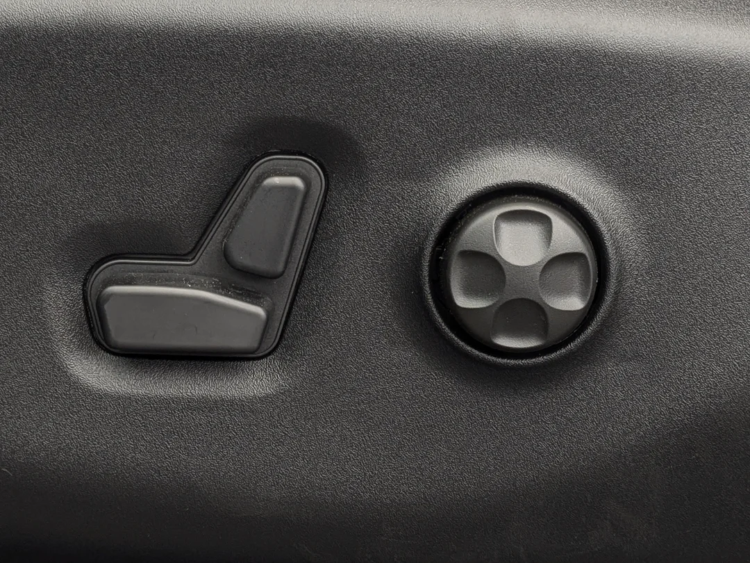 New 2026 Black Chrysler Select - - AWD - 3.6L Pentastar VVT V6 - S Appearance Pkg w/ 20 Whls & More! image 13