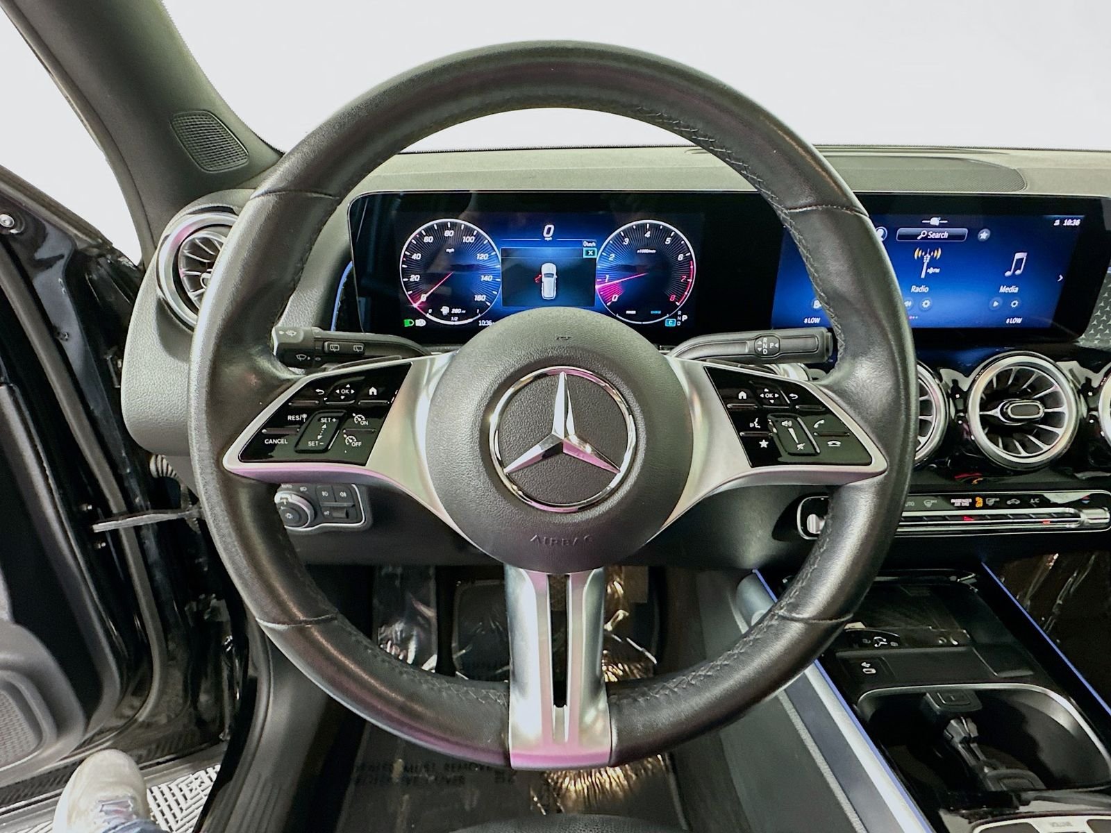 Used 2025 Black Mercedes-Benz GLB 250 image 11