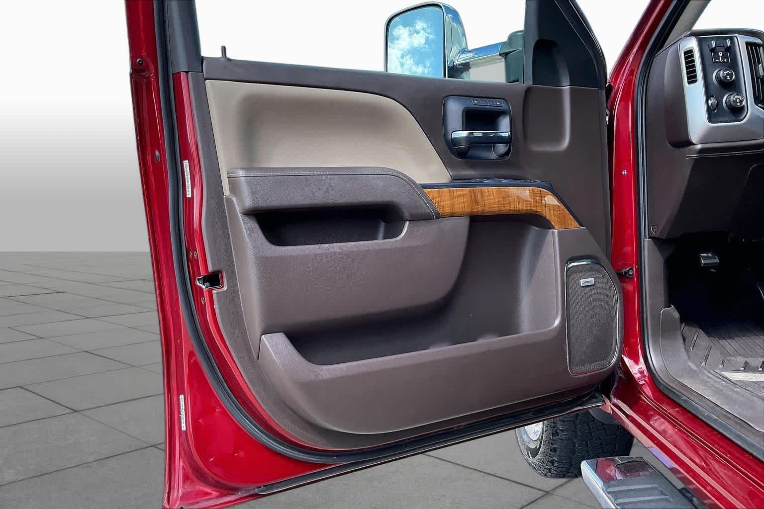 Used 2018 Red Quartz Tintcoat GMC SLT image 21