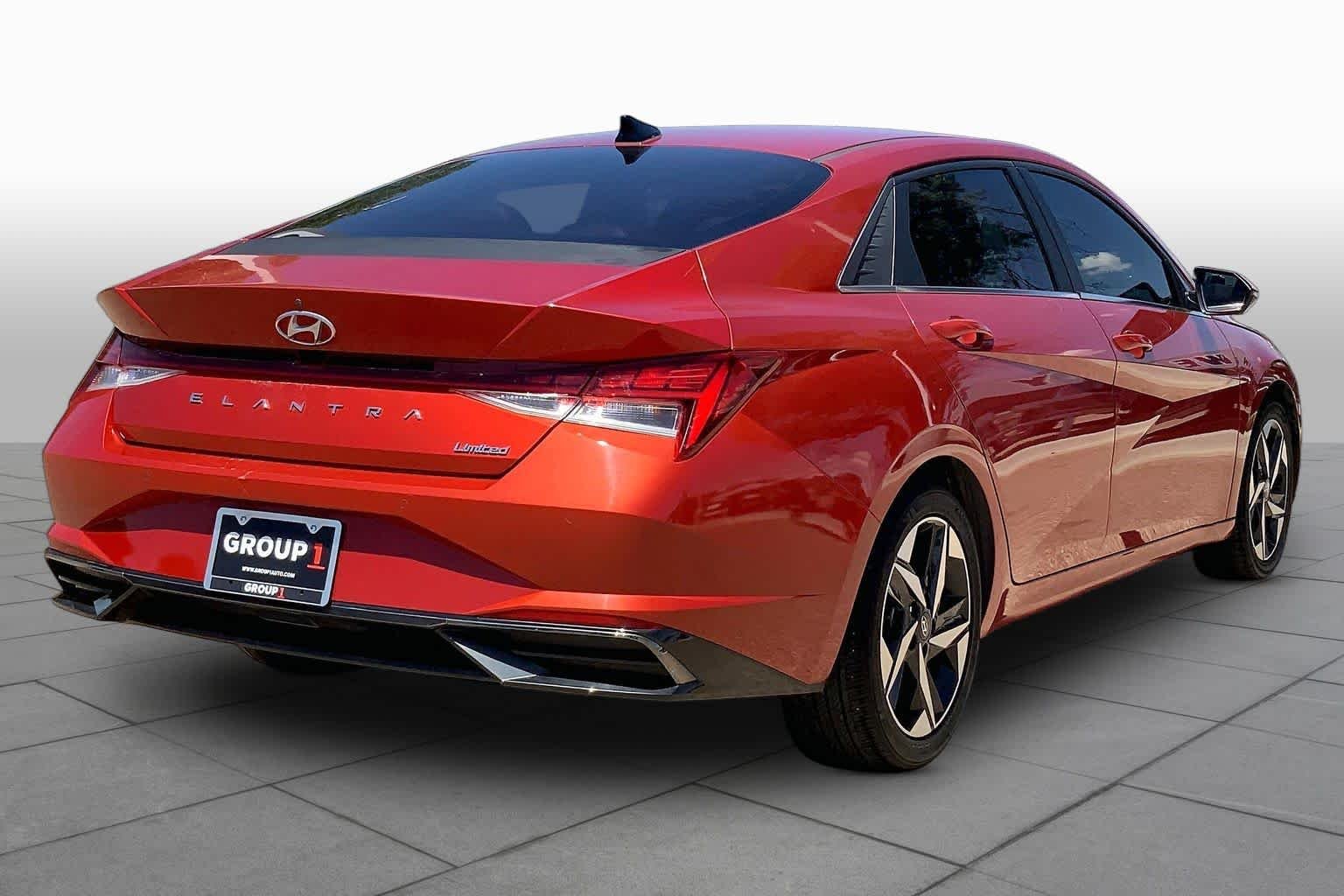Used 2021 Lava Orange Hyundai Limited image 12