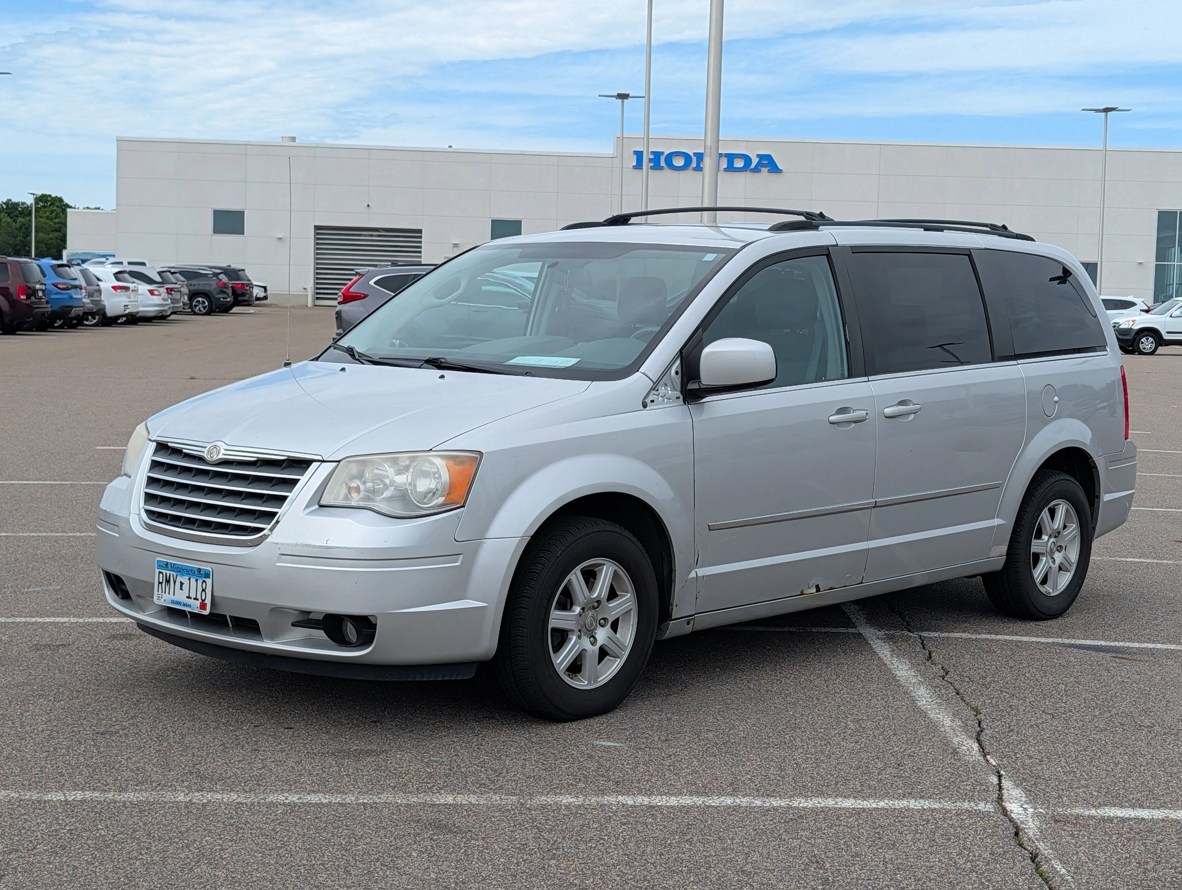 Used 2010 Bright Silver Metallic Chrysler Touring image 2