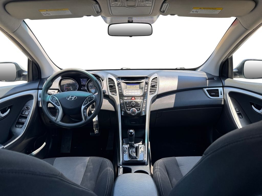 Used 2014 Shimmering Silver Hyundai Base image 13