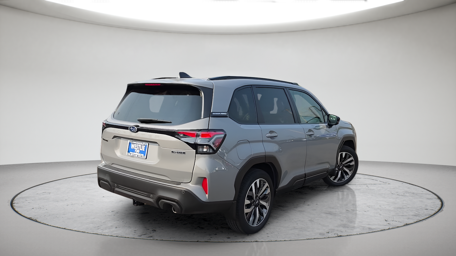 Used 2025 Pearl Subaru Touring image 7