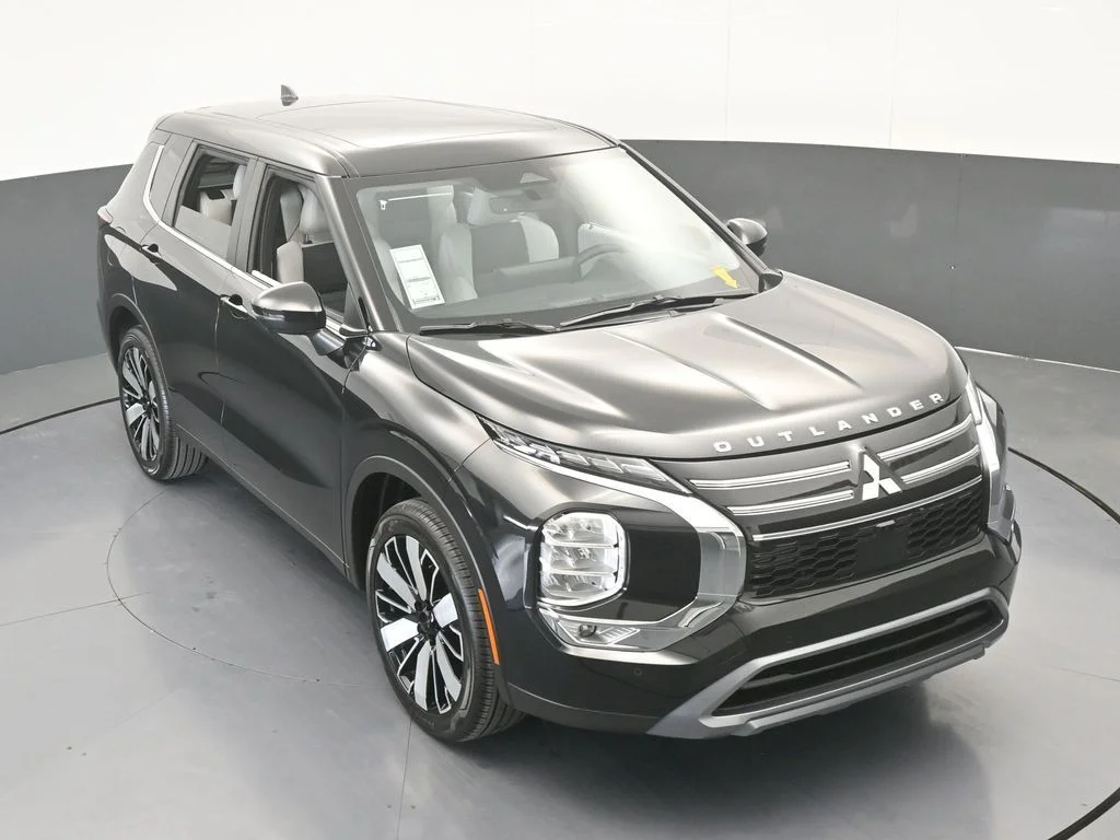 New 2026 Black Diamond Mitsubishi SE image 59