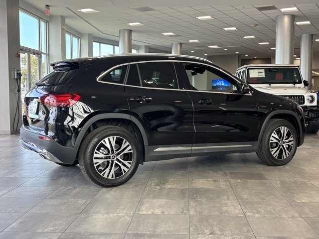 2025 Mercedes Benz GLA 250 photo 3