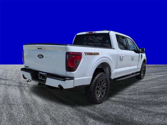 New 2026 Oxford White Ford Tremor® image 4