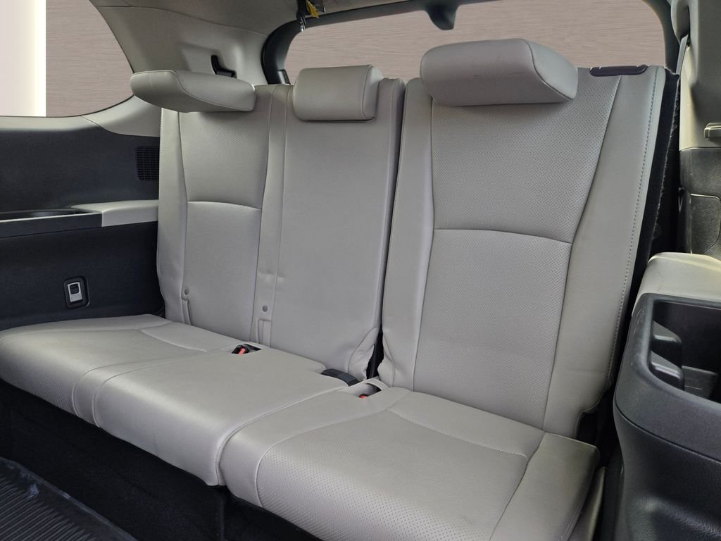 Used 2024 White Toyota Platinum image 13