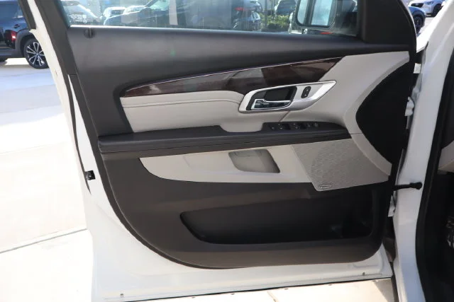Used 2016 Summit White GMC Denali image 26