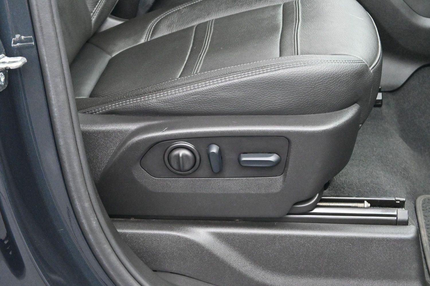 Used 2022 Hunter Metallic GMC Denali image 33