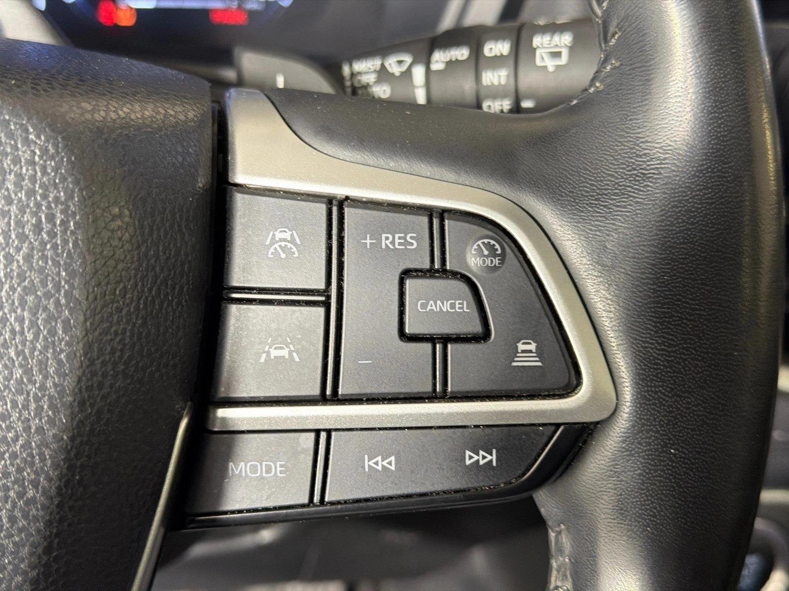 Used 2024 Silver Toyota Platinum image 27