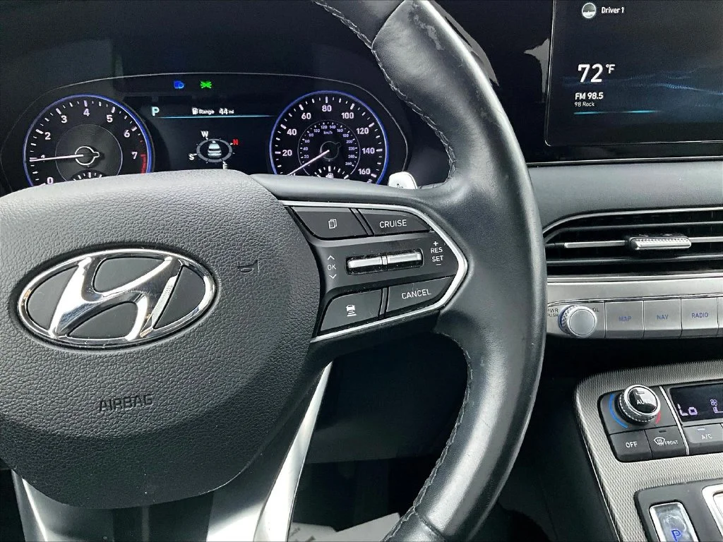 Used 2021 Black Hyundai SEL image 14