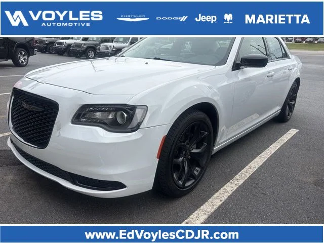 2022 Chrysler 300 Touring