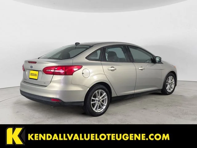 Used 2015  Ford SE image 5