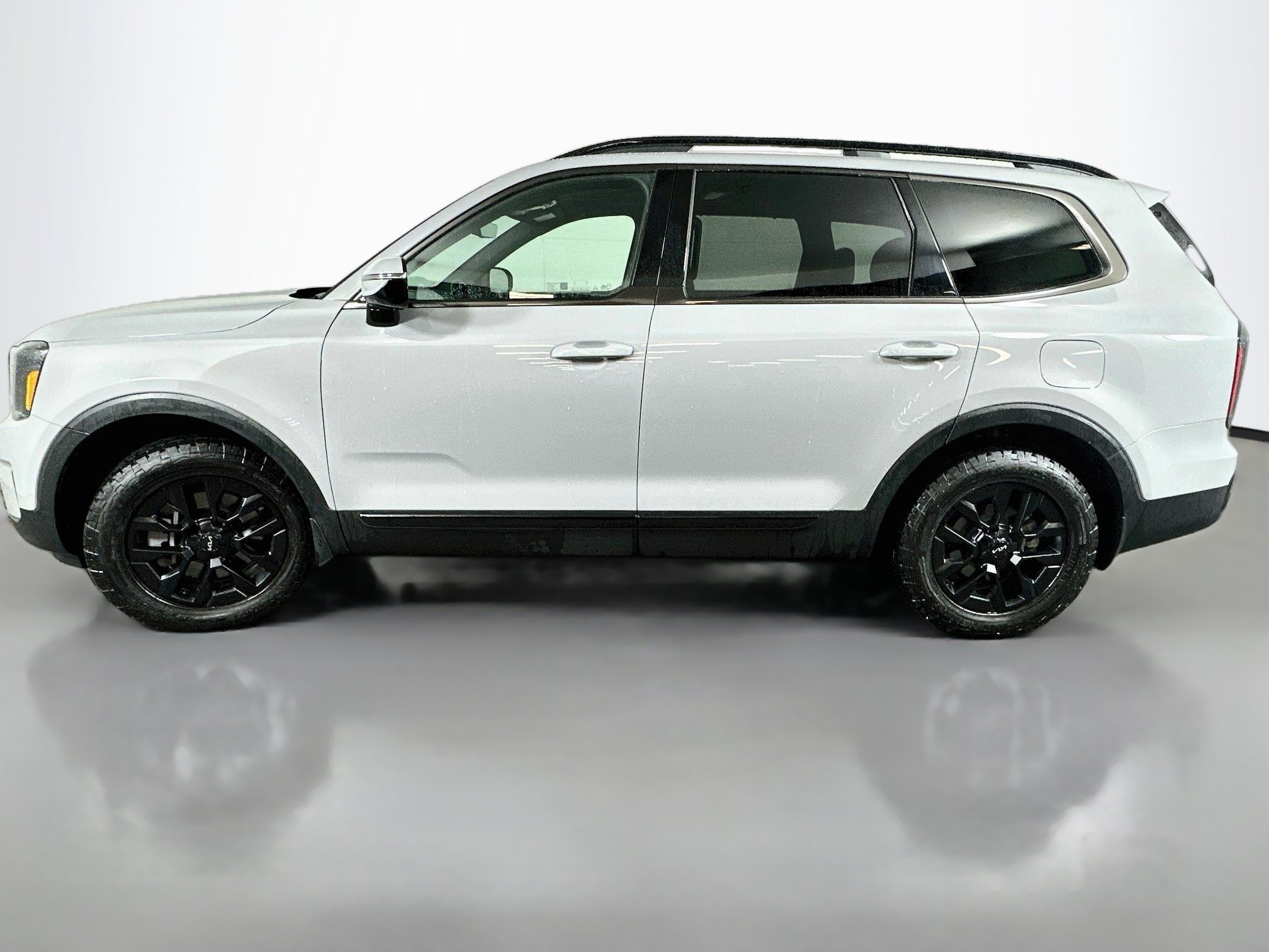 Used 2024 Wolf Gray Kia SX Prestige X-Pro image 4
