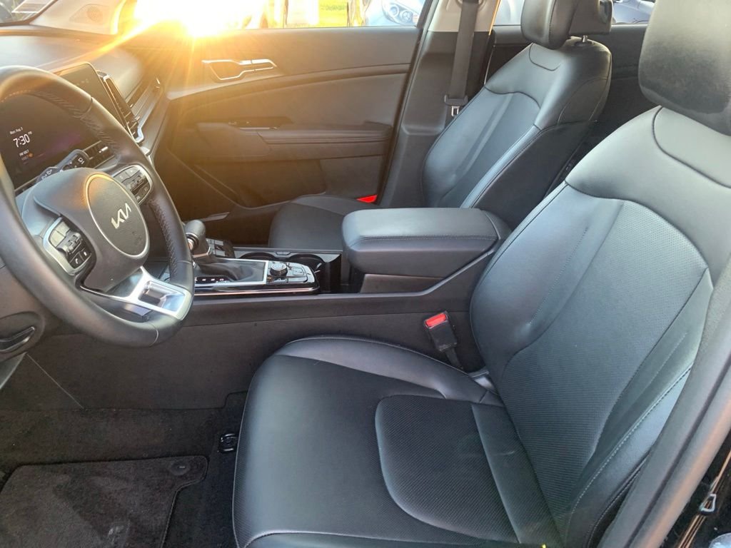 Used 2024 Black Kia EX image 14