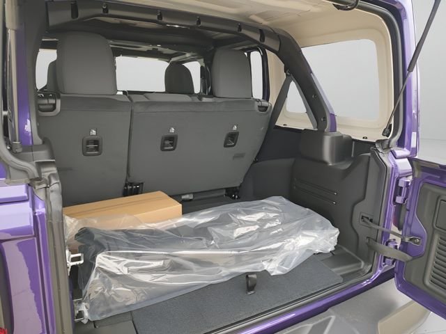 New 2026 Reign Jeep Rubicon image 32