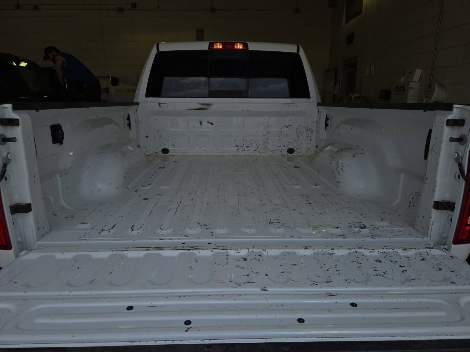 Used 2024 White Ram Laramie image 25