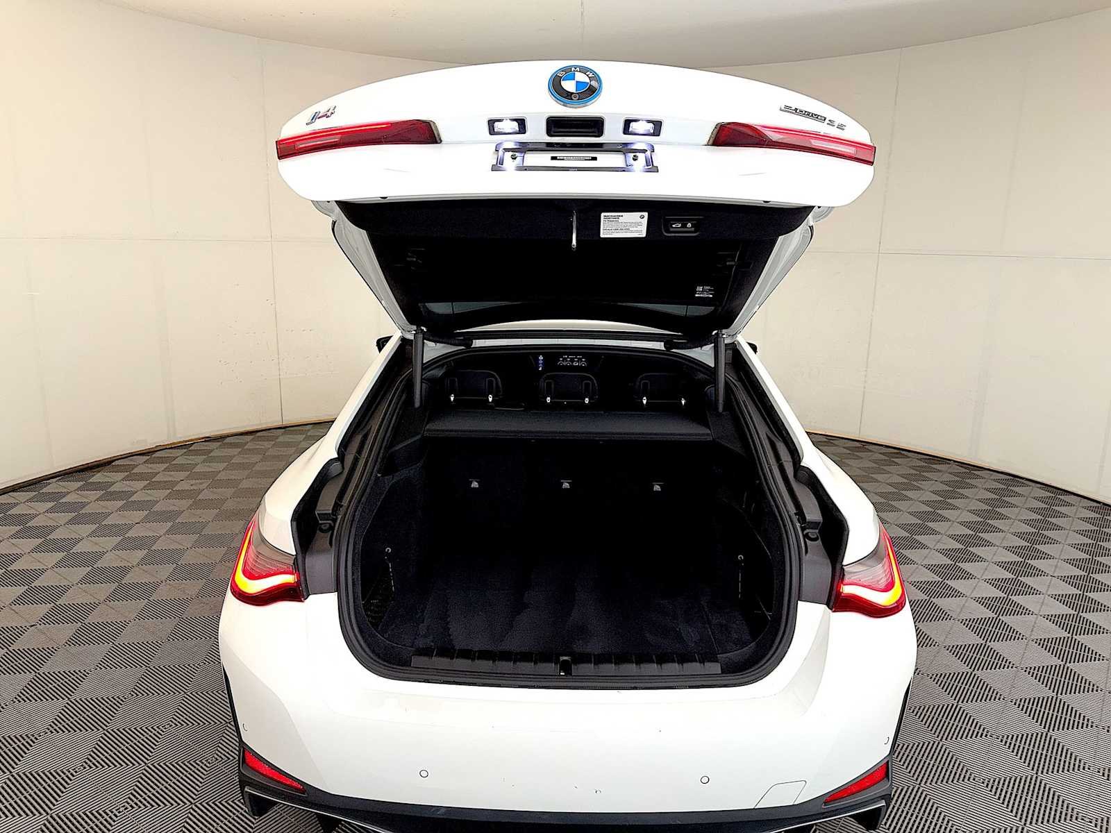 Used 2023 Alpine White BMW eDrive35 image 22