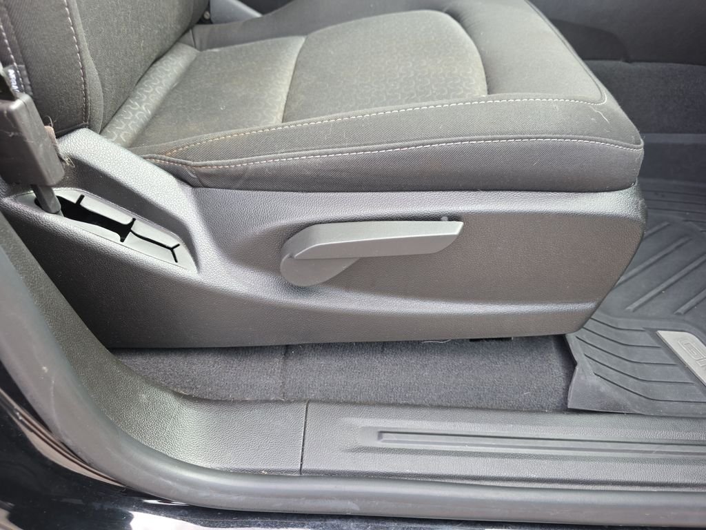 Used 2022 Onyx Black GMC Elevation image 30