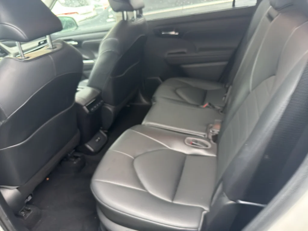Certified Used 2021 Blizzard Pearl Toyota Hybrid XLE image 6