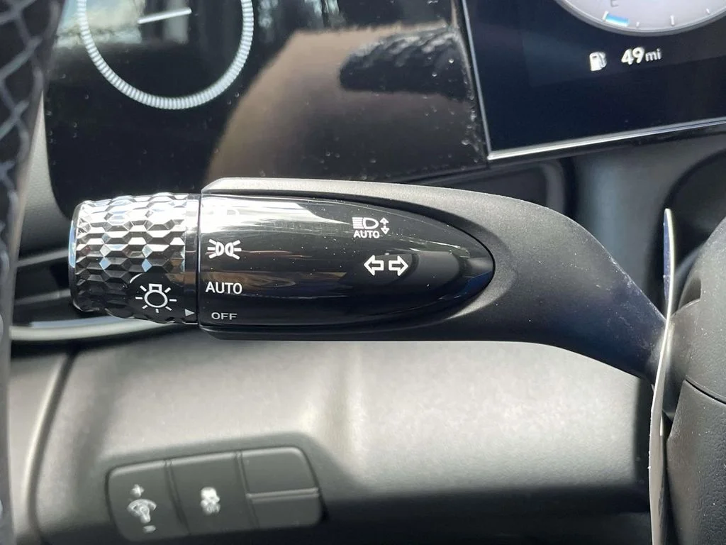 New 2026 White Hyundai Base image 24