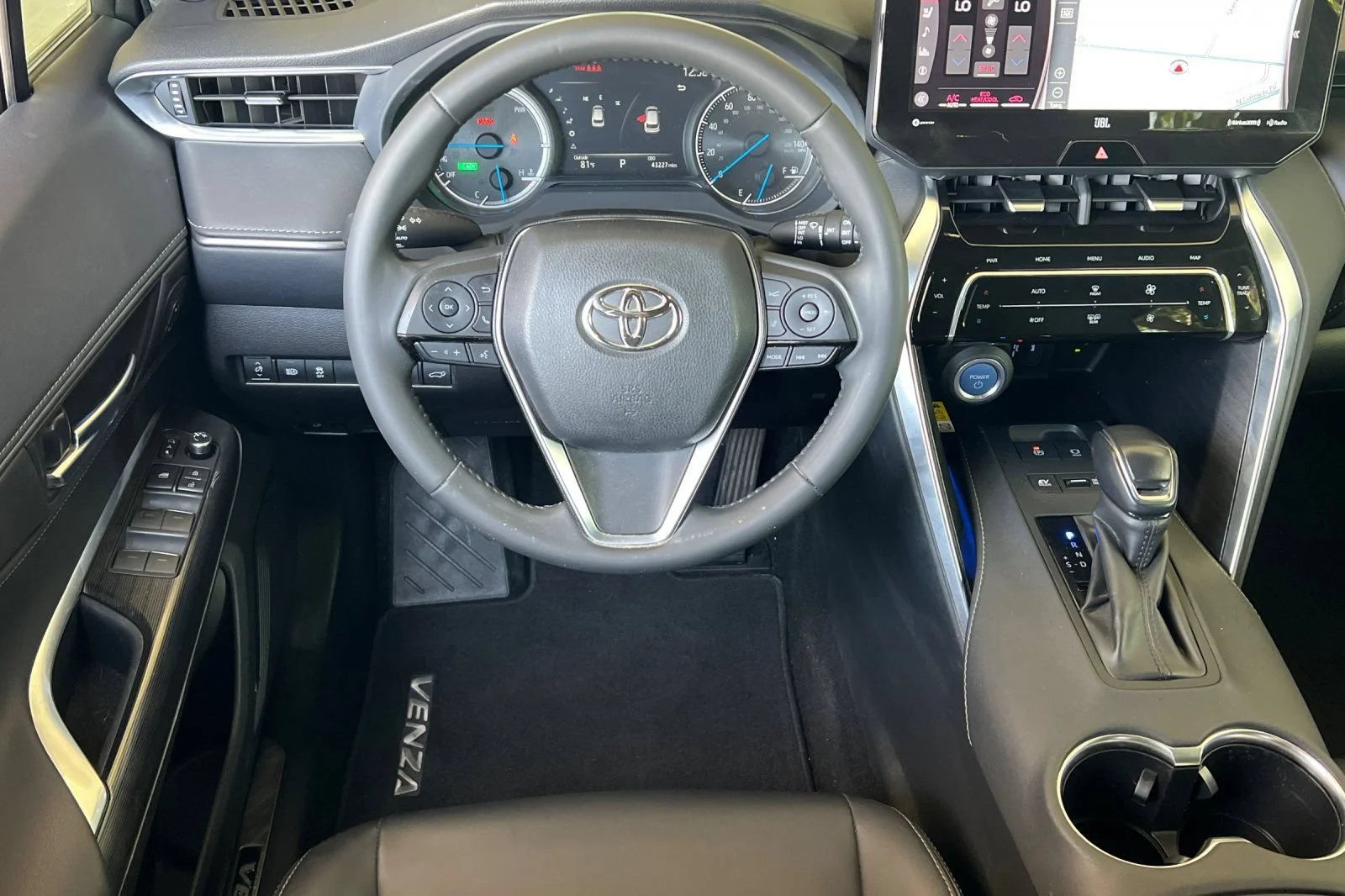 Used 2021  Toyota LE image 14
