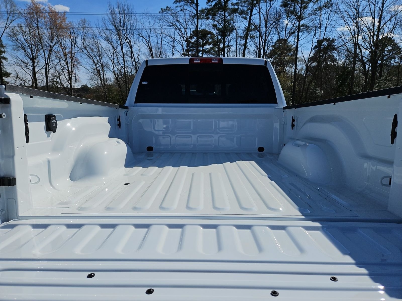 New 2026 Bright White Clearcoat RAM Tradesman image 19