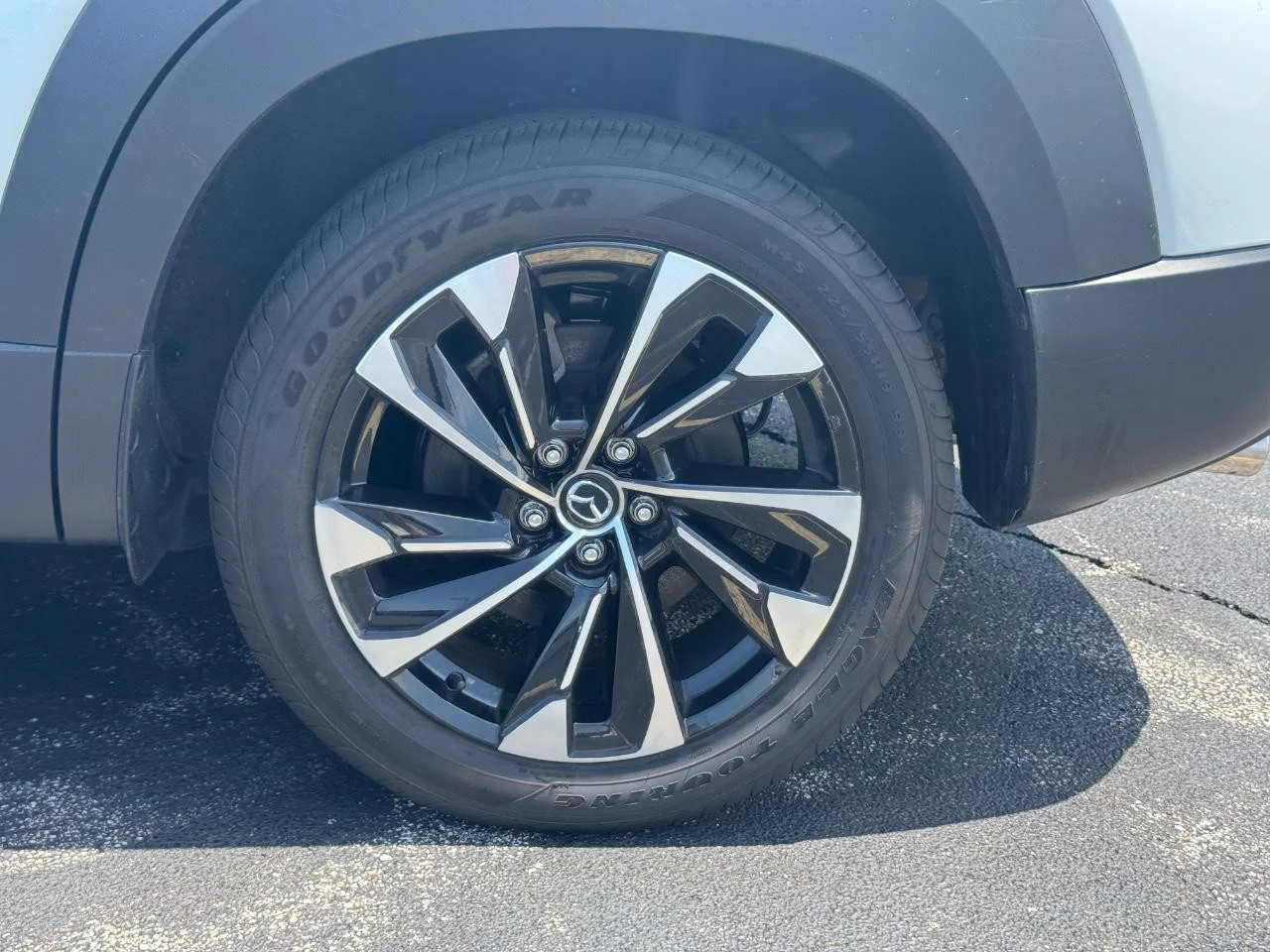 Used 2025 Wind Chill Pearl Mazda Premium Plus image 8