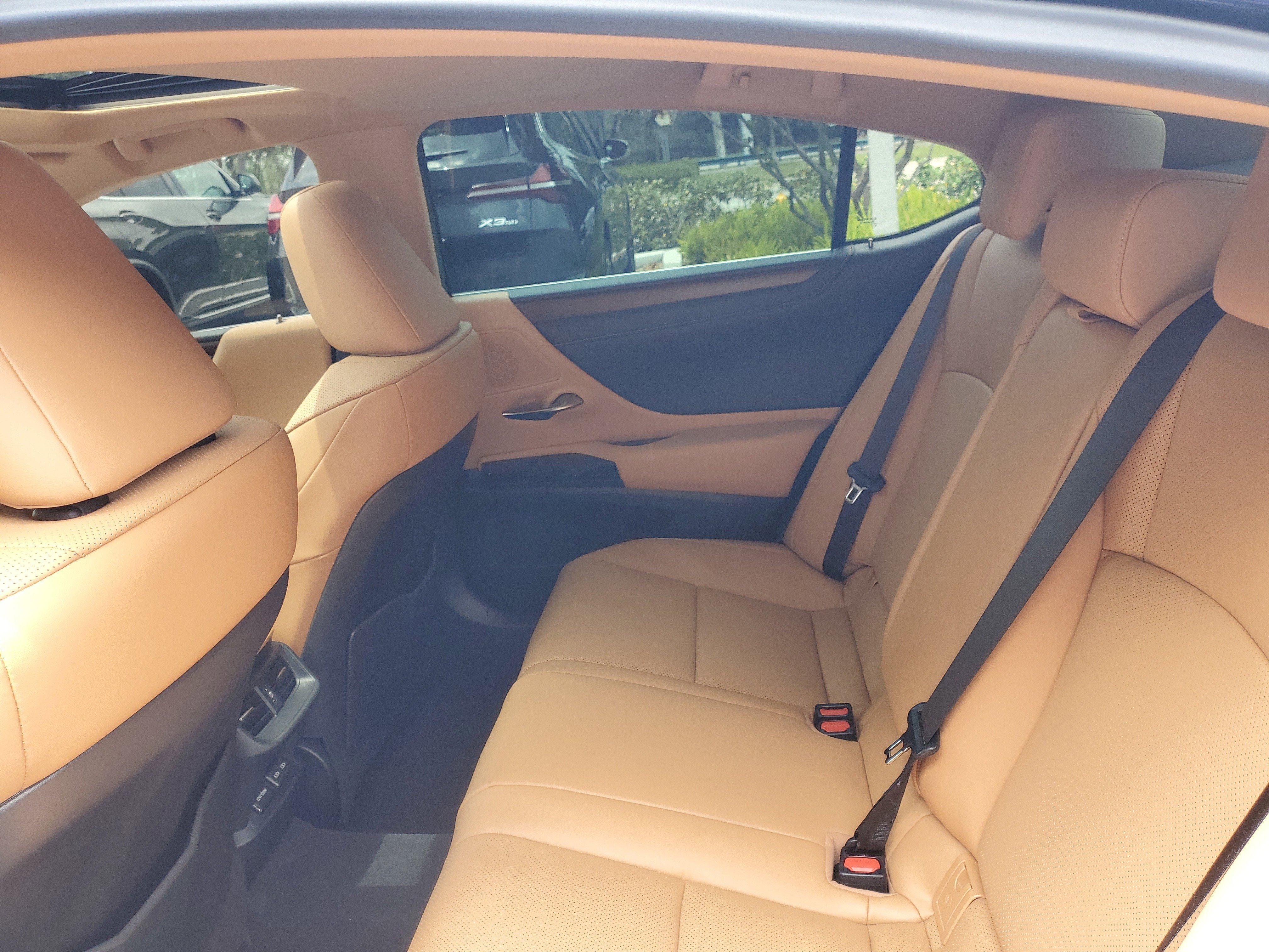 Certified Used 2025 NIGHTFALL MICA Lexus ES 300h image 11