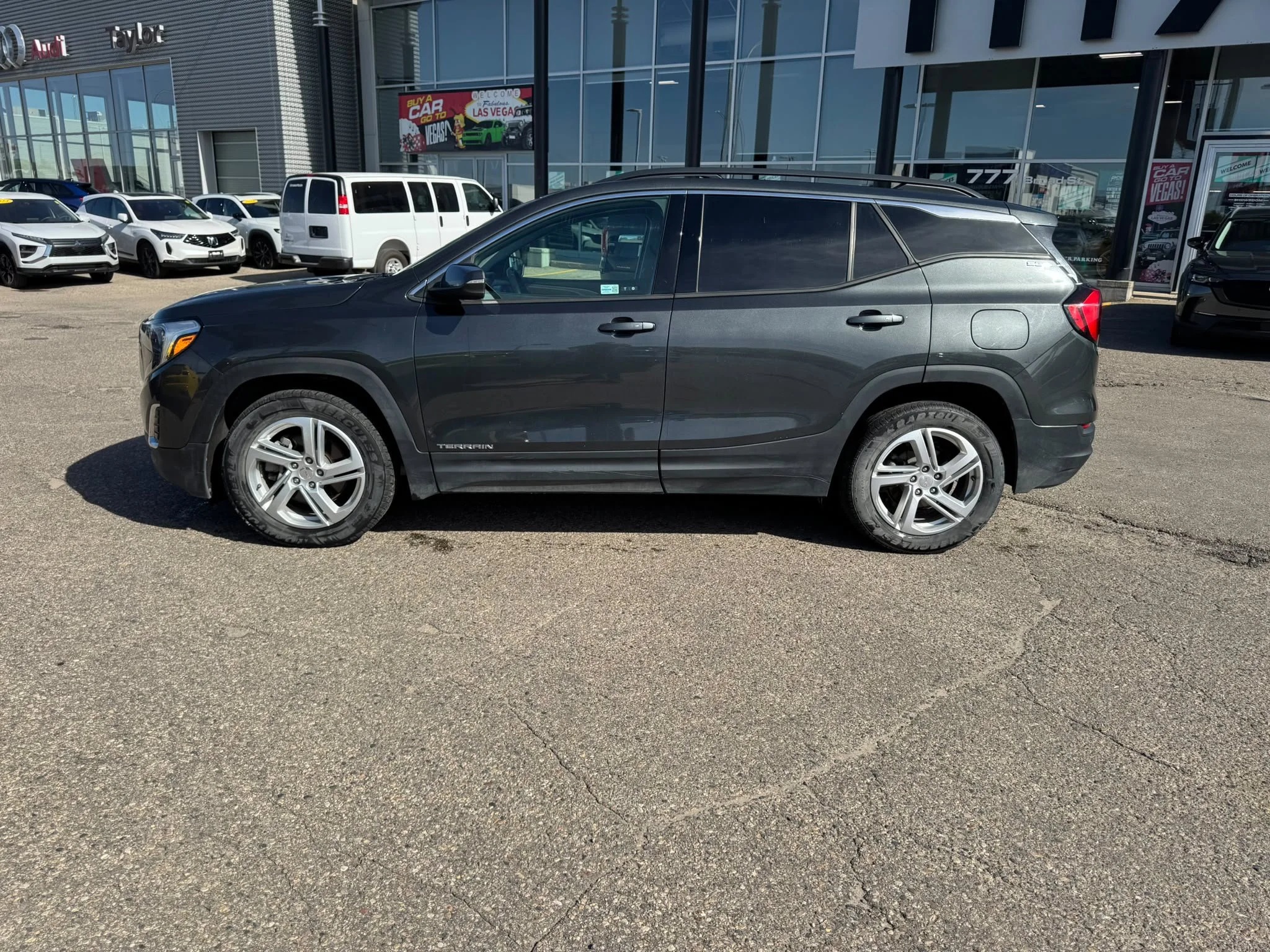 Used 2019 Gray GMC SLE image 6