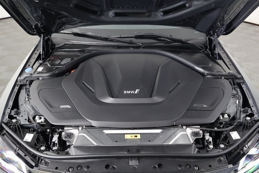New 2026 Dravit Grey Metallic BMW eDrive40 image 9