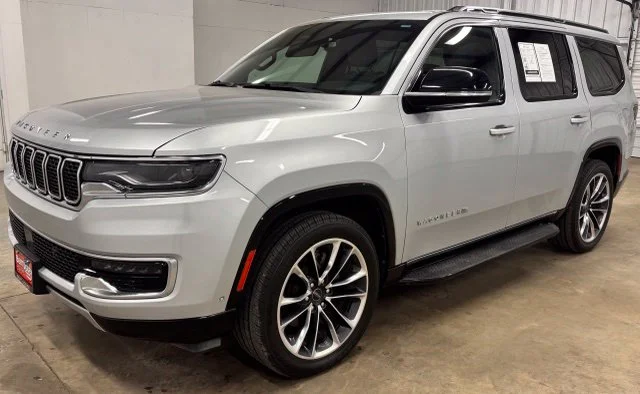 Used 2023 Silver Jeep Series II image 3