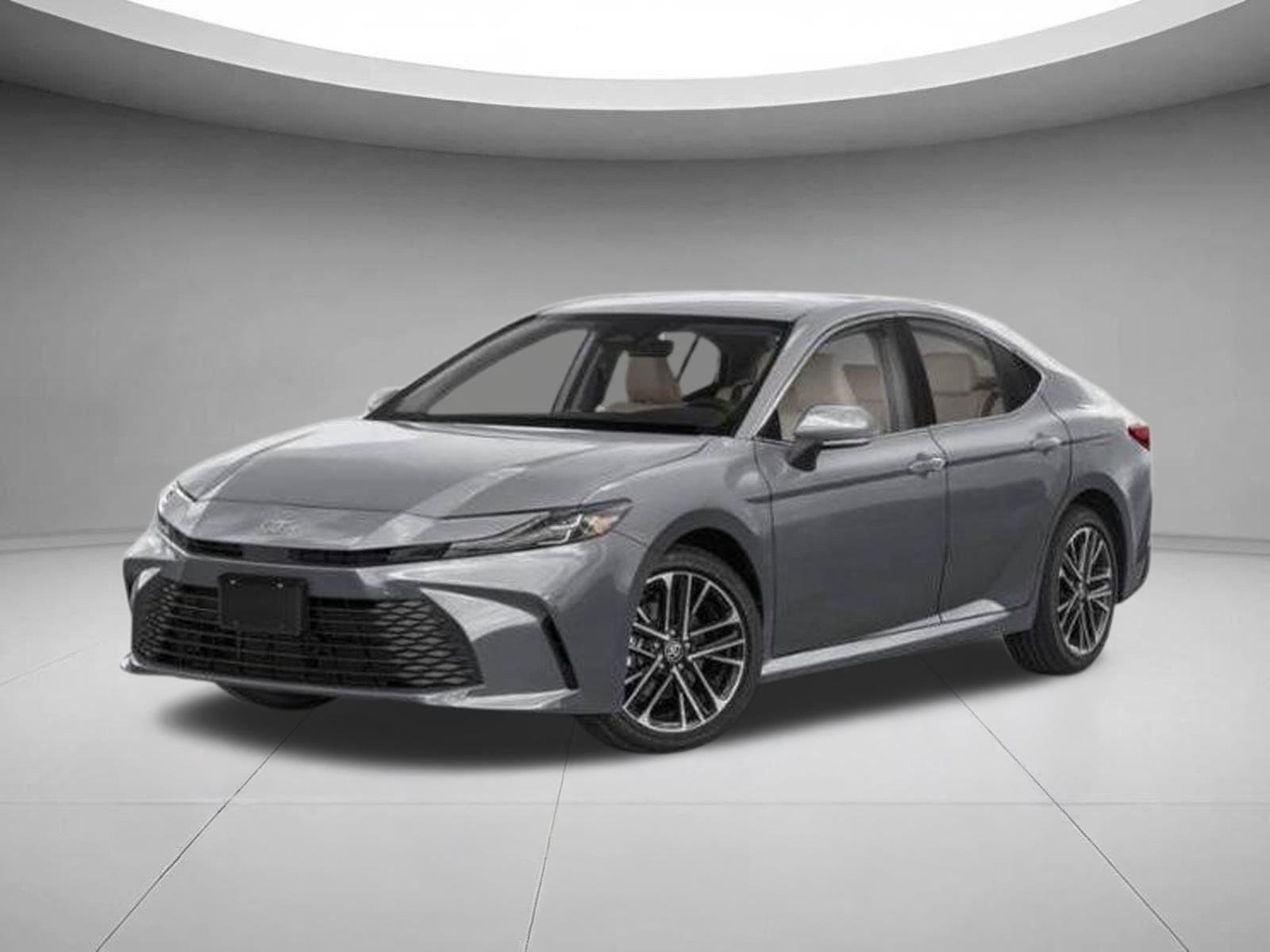 Used 2026 Wind Chill Pearl Toyota XLE image 1