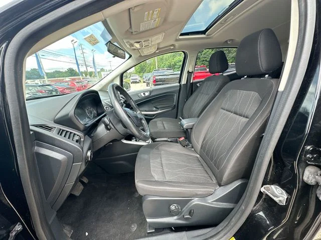 Used 2019 Black Ford SE image 21