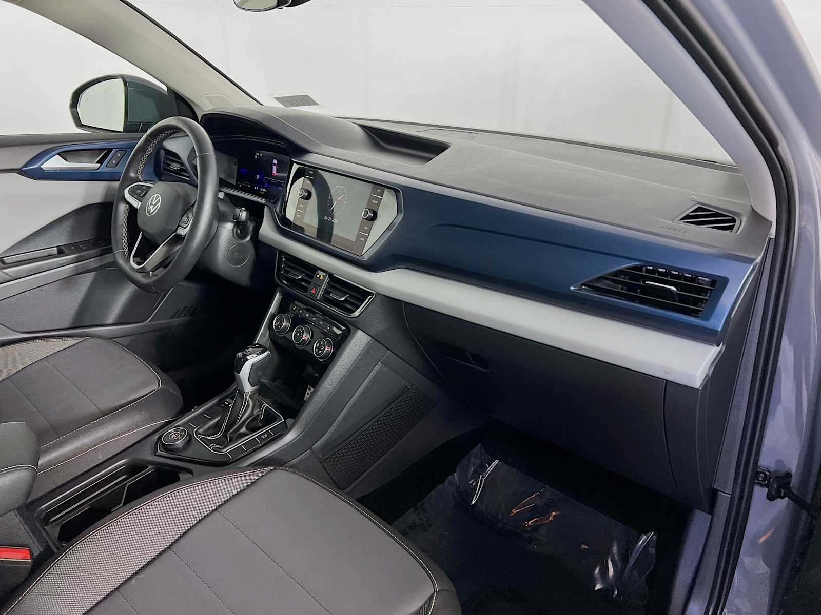 Used 2023 Pure Gray Volkswagen SE image 29