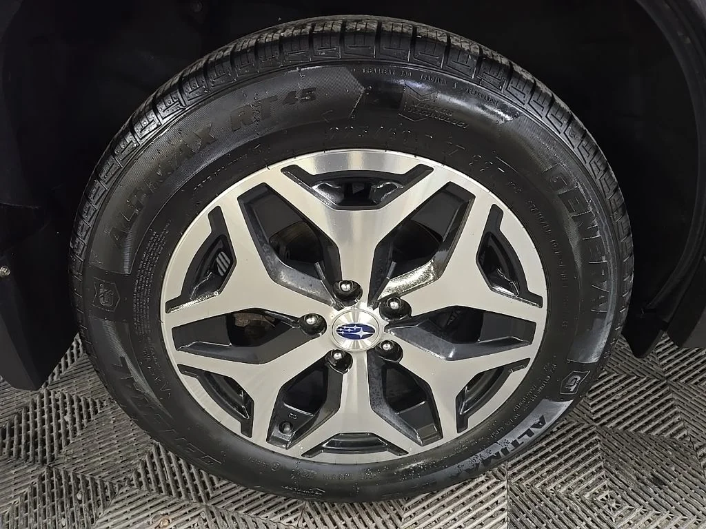Used 2020 Horizon Blue Subaru Premium image 14