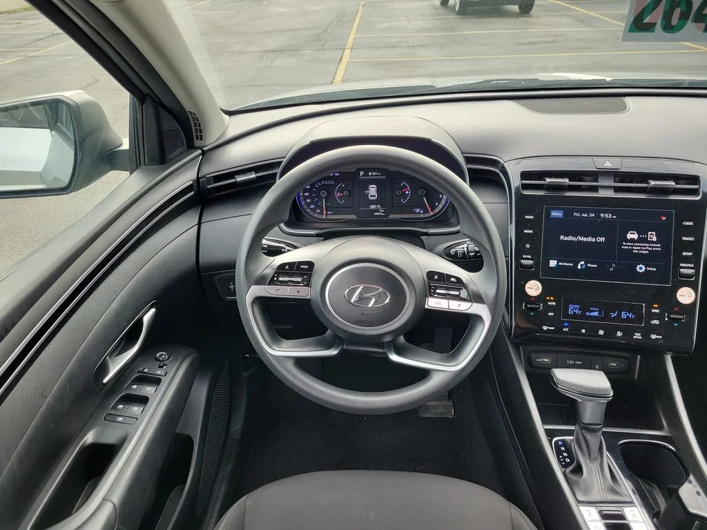Used 2024 Silver Hyundai SEL image 13