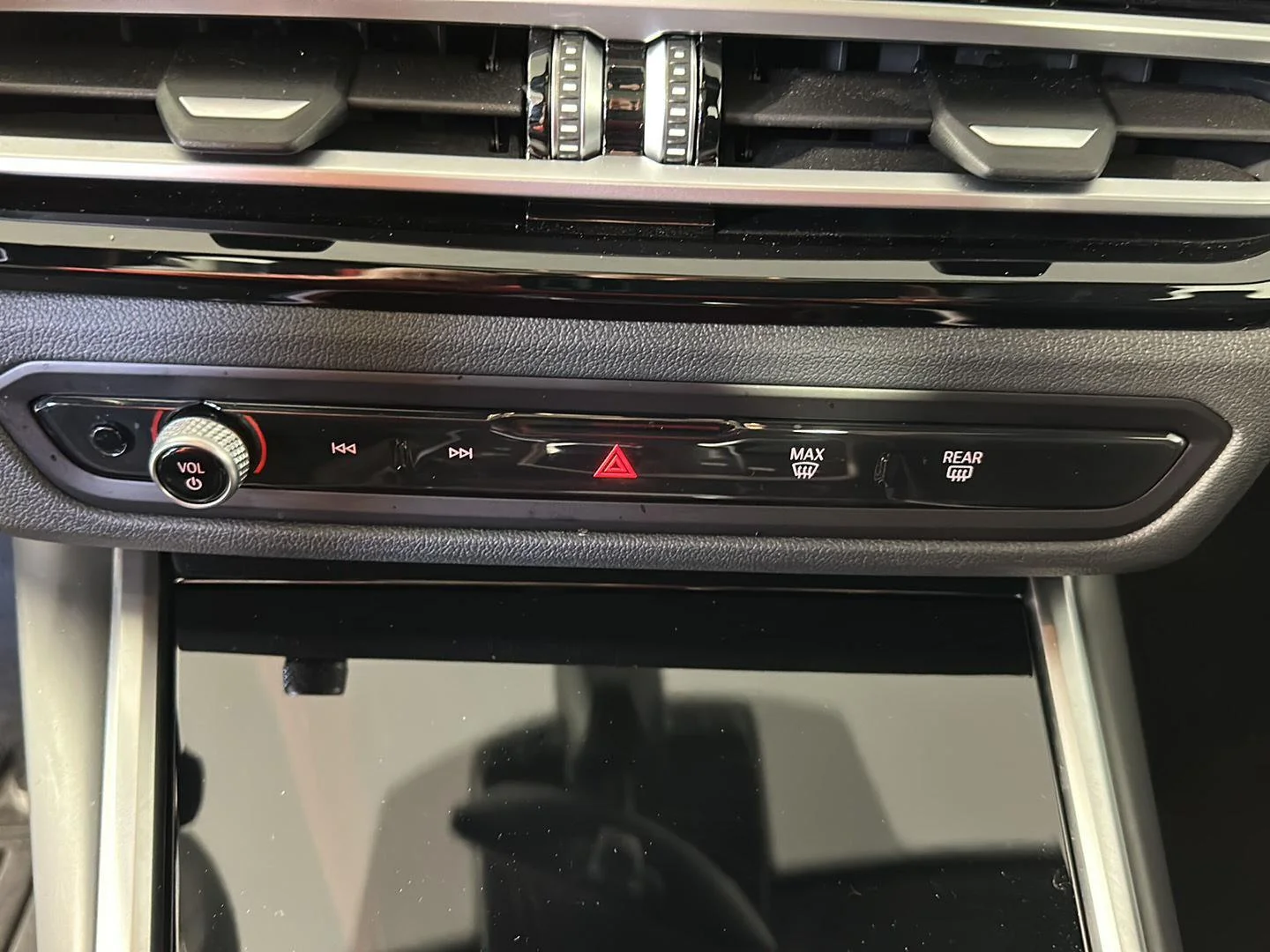 Used 2023 Skyscraper Grey Metallic BMW eDrive40 image 34