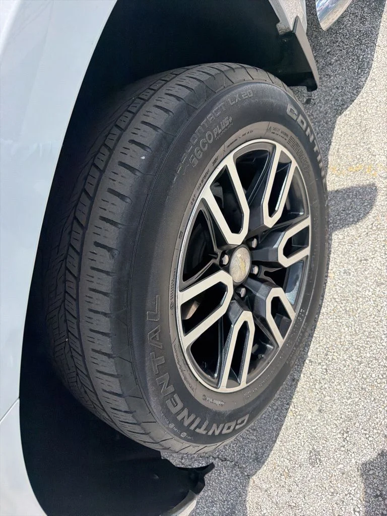 Used 2019 Silver Ice Metallic Chevrolet LT image 8