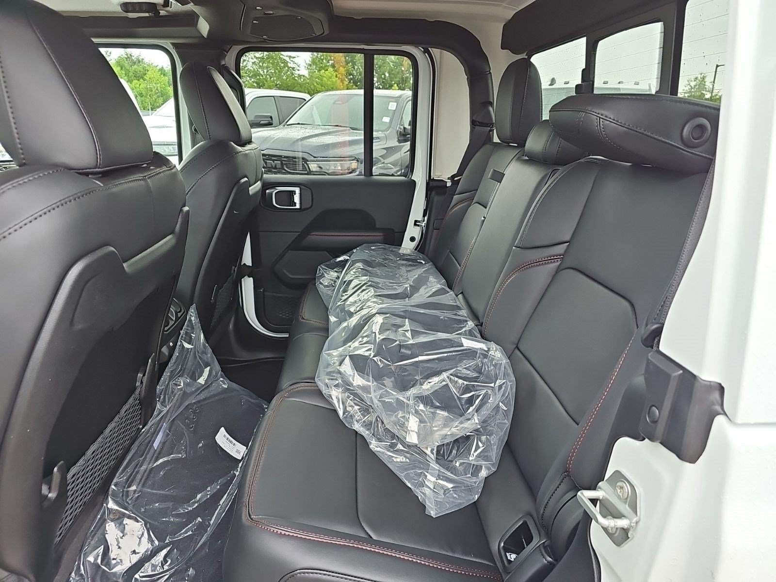 New 2026 Bright White Clearcoat Jeep Rubicon image 16