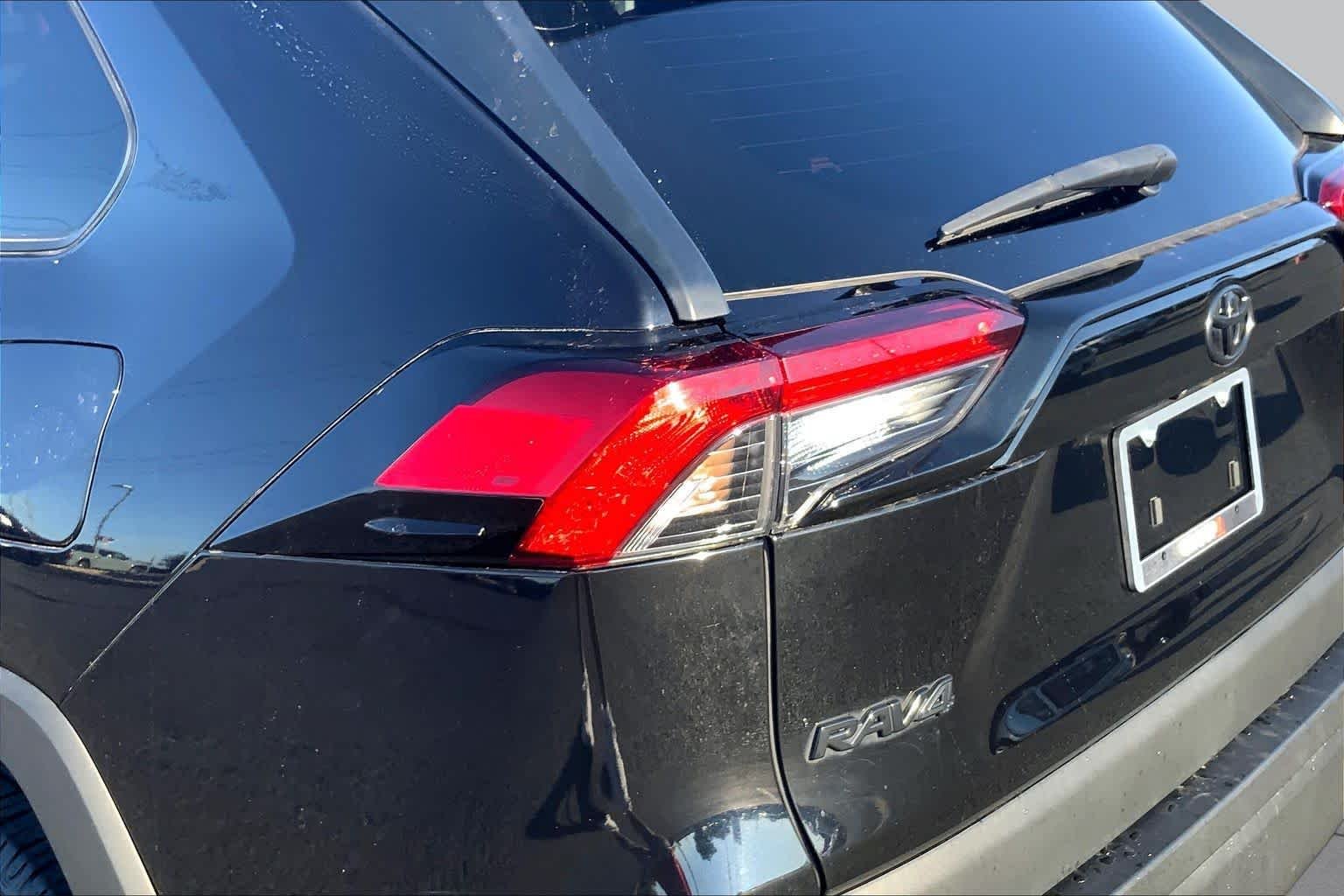 Used 2023 Midnight Black Metallic Toyota XLE Premium image 29
