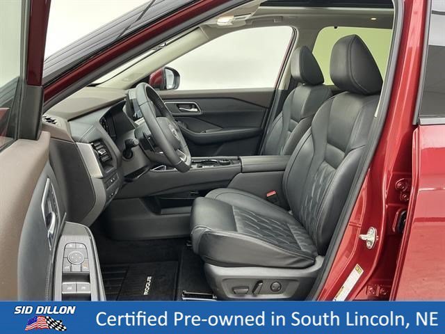 Used 2023 Scarlet Ember Tintcoat Nissan Platinum image 17