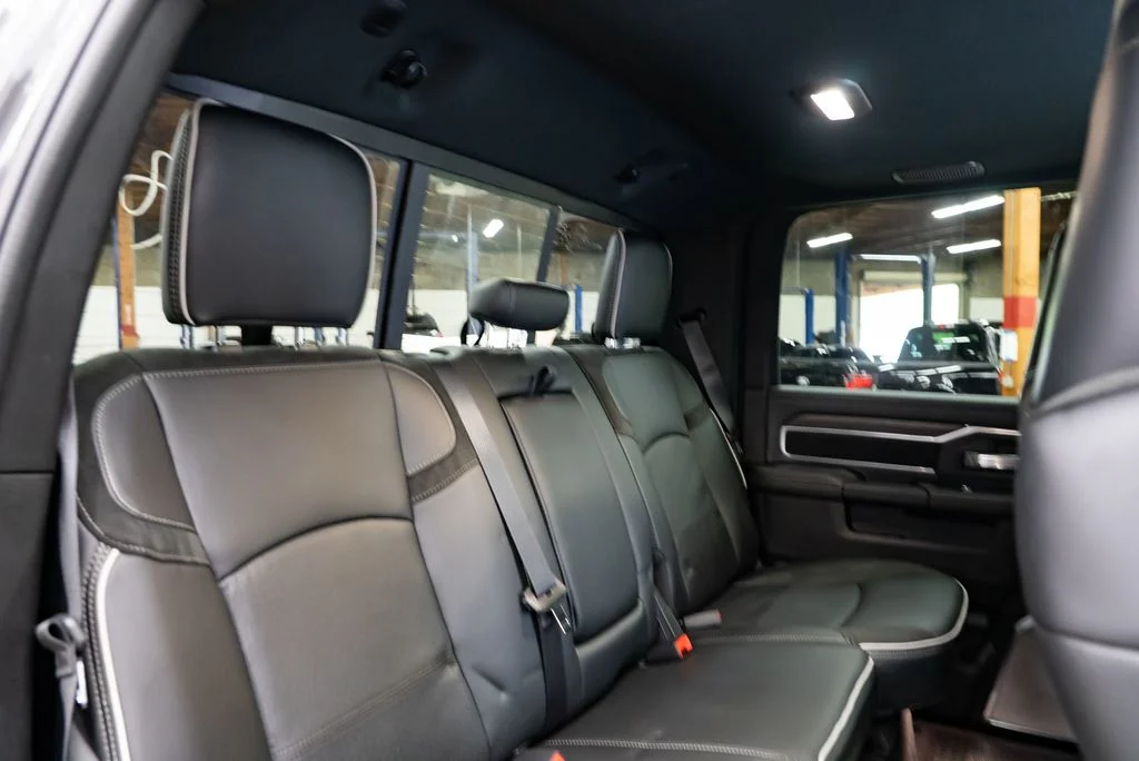 New 2026 Granite Crystal Metallic Clear-Coat Exterior Paint RAM Laramie image 31