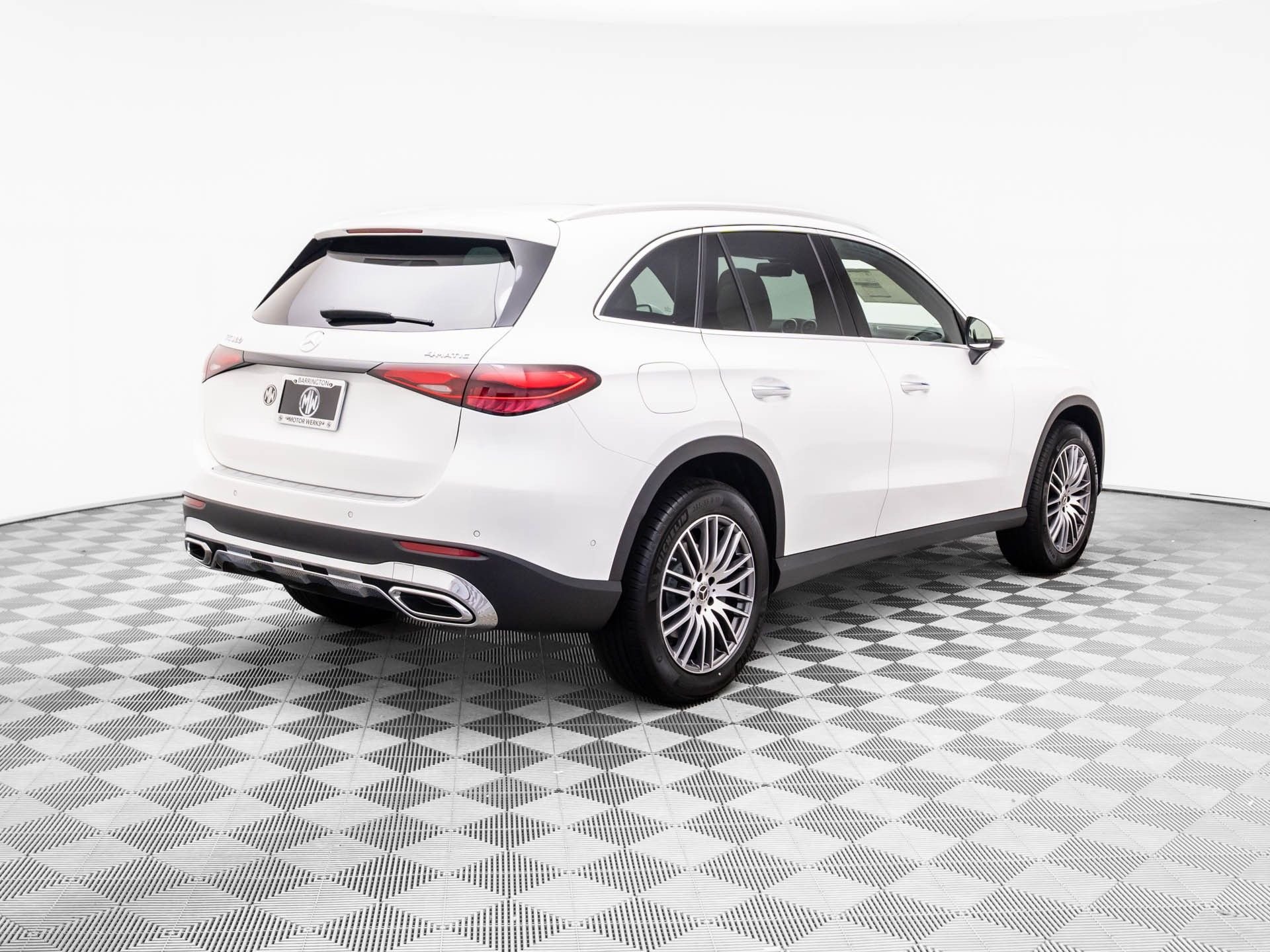 New 2026 White Mercedes-Benz GLC 300 image 5